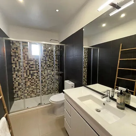 Mhouse Lease 3br Sea & Center * Віавіа